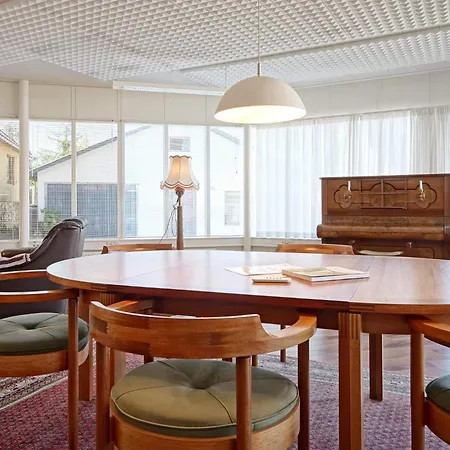 6 Person Holiday In *